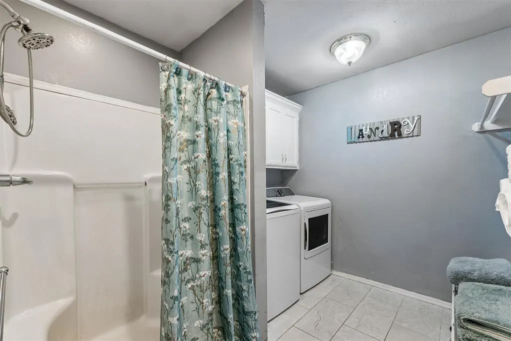 Photo 11 — 9809 S Country Club Drive, Oklahoma City, OK 73159