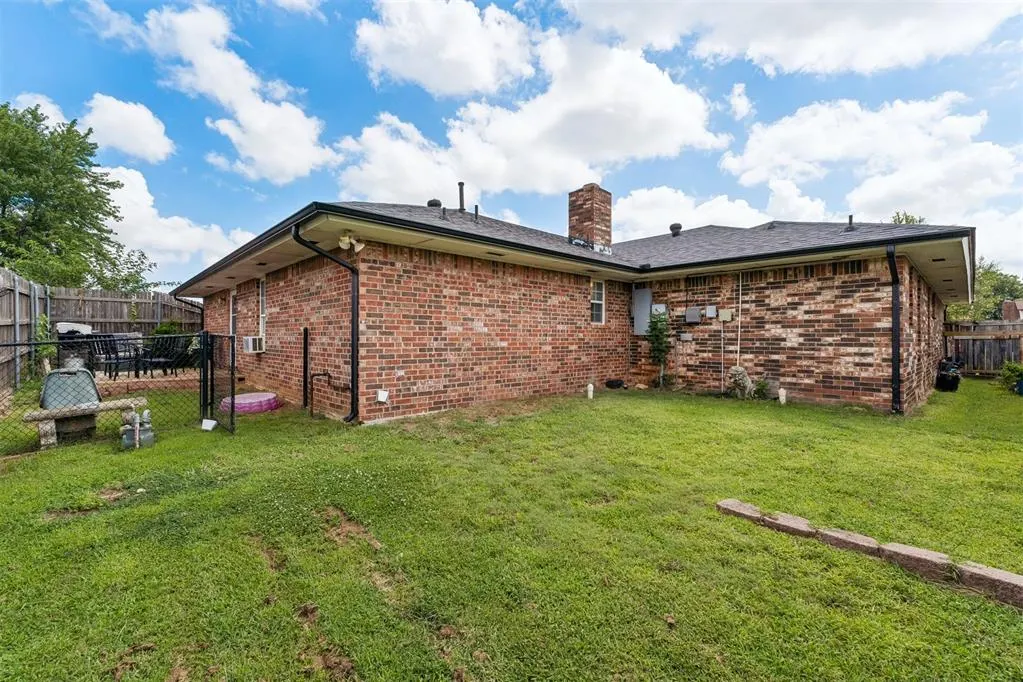 Photo 42 — 9809 S Country Club Drive, Oklahoma City, OK 73159