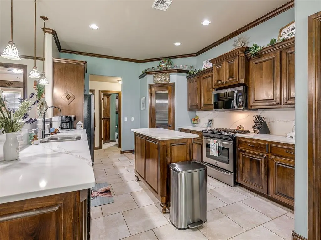 Photo 11 — 4916 SW 126th Street, Oklahoma City, OK 73173