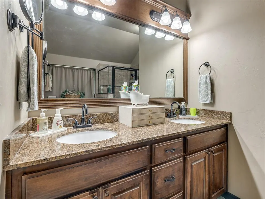Photo 19 — 4916 SW 126th Street, Oklahoma City, OK 73173