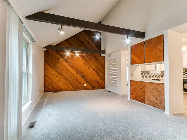 Photo 6 — 2633 N Sterling Avenue, Oklahoma City, OK 73127