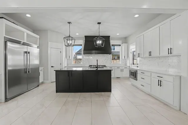 Photo 6 — 16741 Little Leaf Lane, Edmond, OK 73012