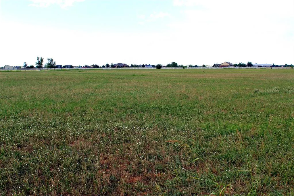 Front exterior — 175 APACHE, Piedmont, OK 73078
