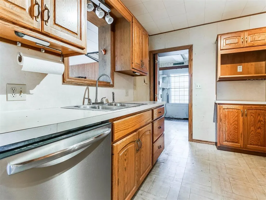 Photo 43 — 2334 NW 22nd Street, Oklahoma City, OK 73107