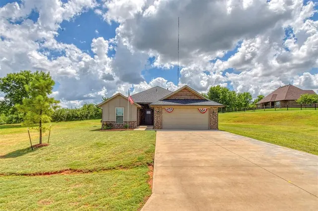 Photo 3 — 3713 King Arthur Court, Newcastle, OK 73065