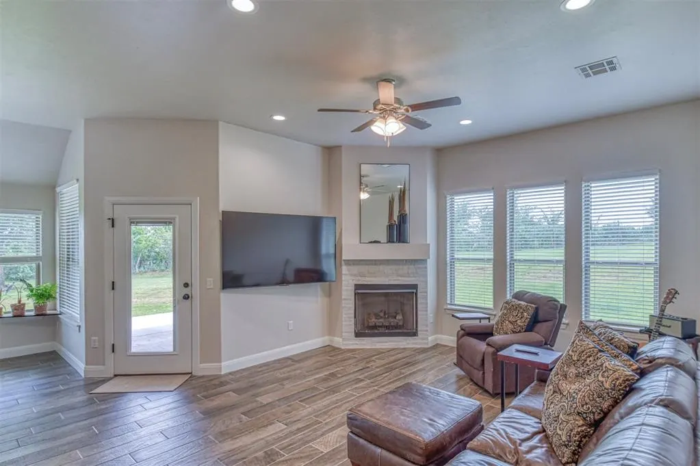 Photo 11 — 3713 King Arthur Court, Newcastle, OK 73065