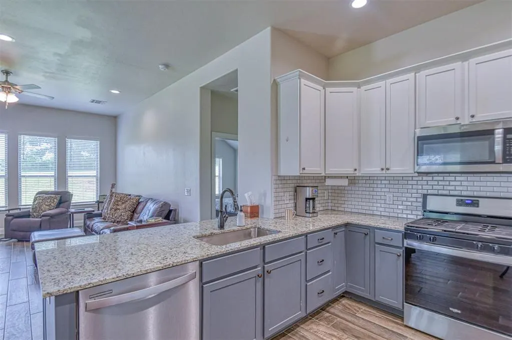 Photo 16 — 3713 King Arthur Court, Newcastle, OK 73065