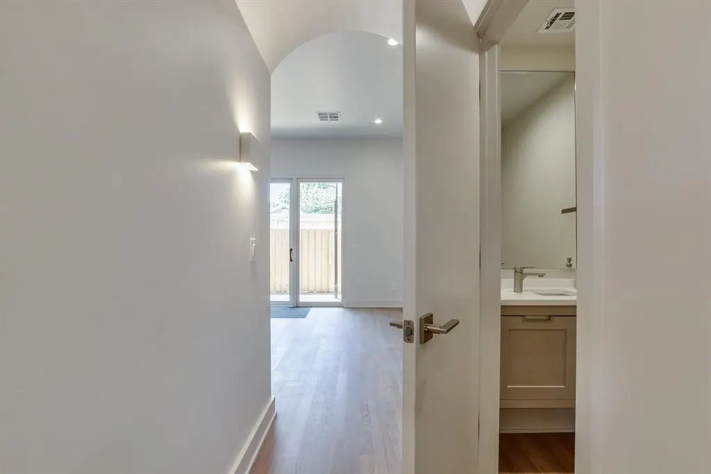 Photo 14 — 128 NW 28th Street, Oklahoma City, OK 73103