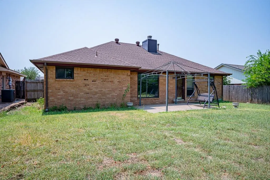 Photo 6 — 813 Wandering Way, Oklahoma City, OK 73170