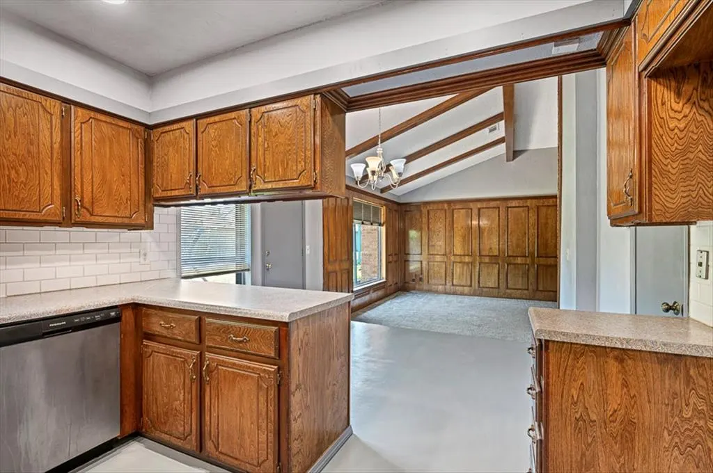 Photo 19 — 813 Wandering Way, Oklahoma City, OK 73170