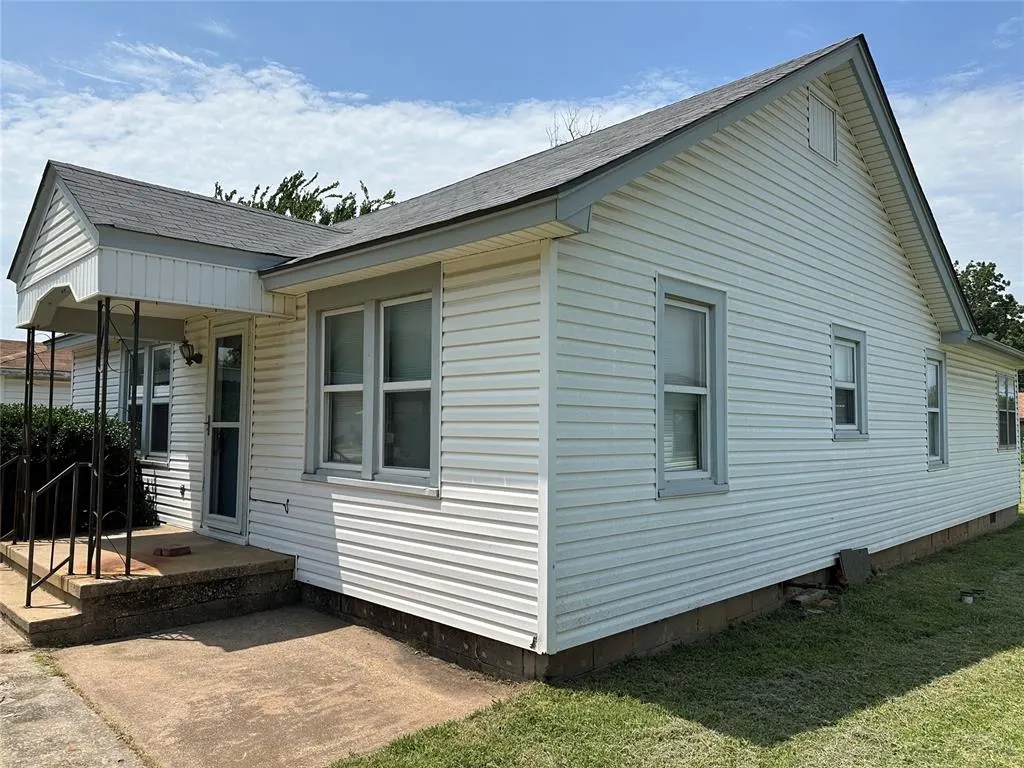 Photo 4 — 509 Delaware Street, Jones, OK 73049