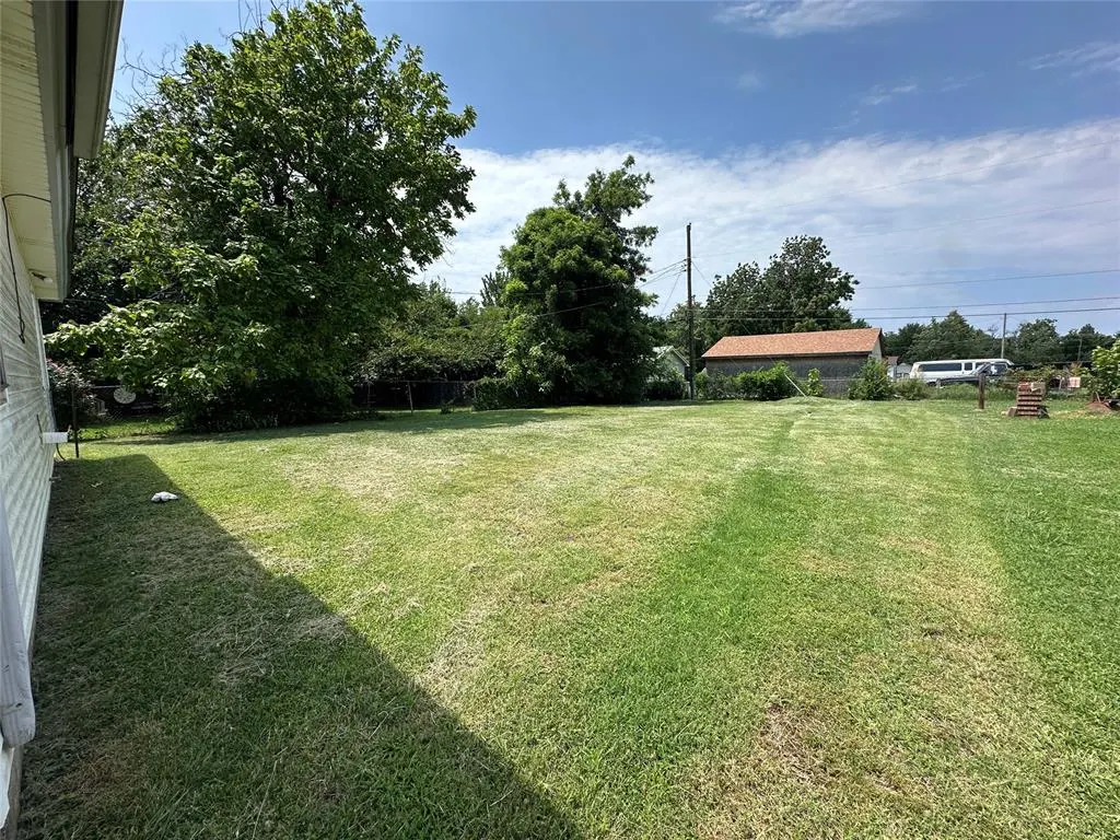 Photo 7 — 509 Delaware Street, Jones, OK 73049