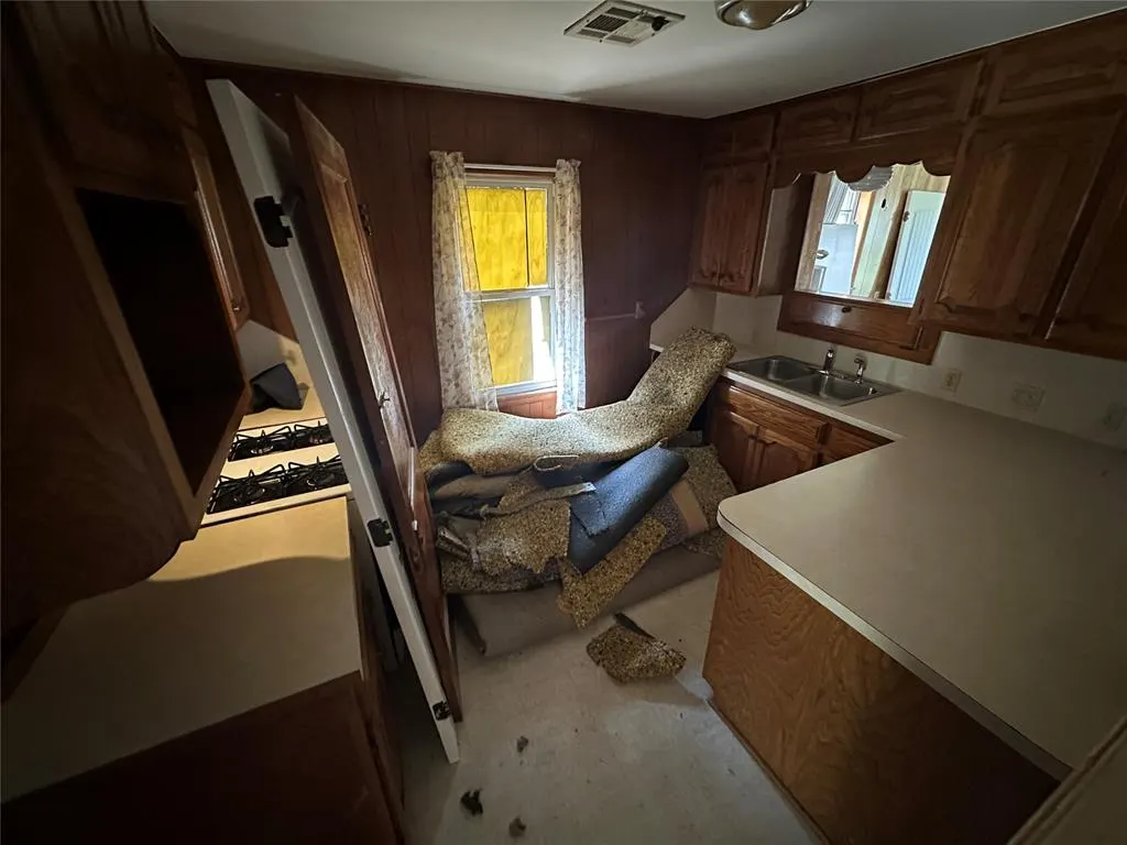 Photo 10 — 509 Delaware Street, Jones, OK 73049