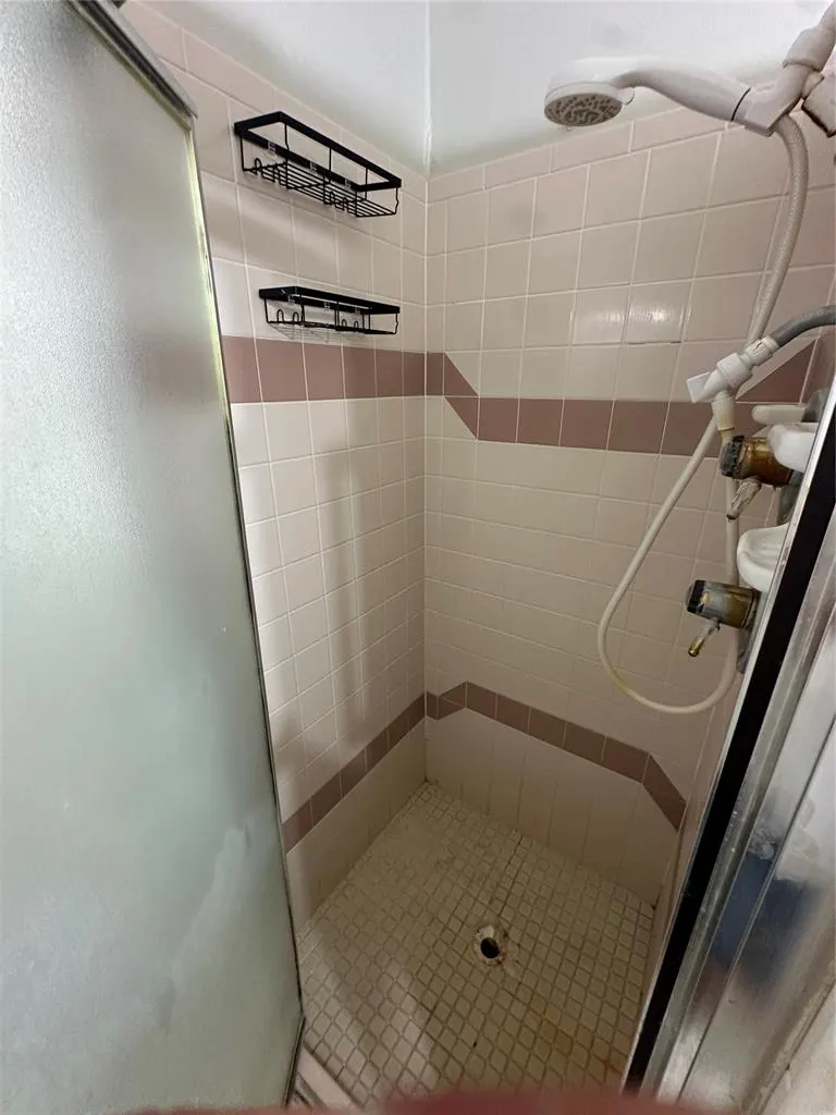 Photo 16 — 509 Delaware Street, Jones, OK 73049
