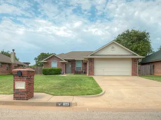 Sold home at 823 Olde Town Drive
