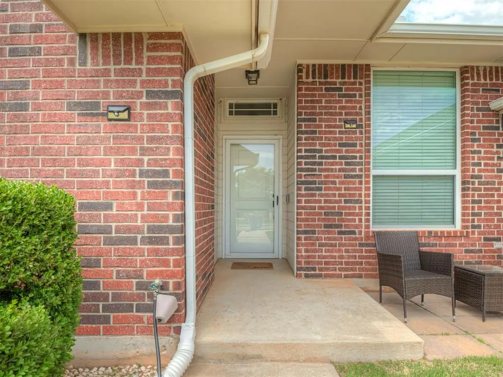 Photo 3 — 823 Olde Town Drive, Piedmont, OK 73078