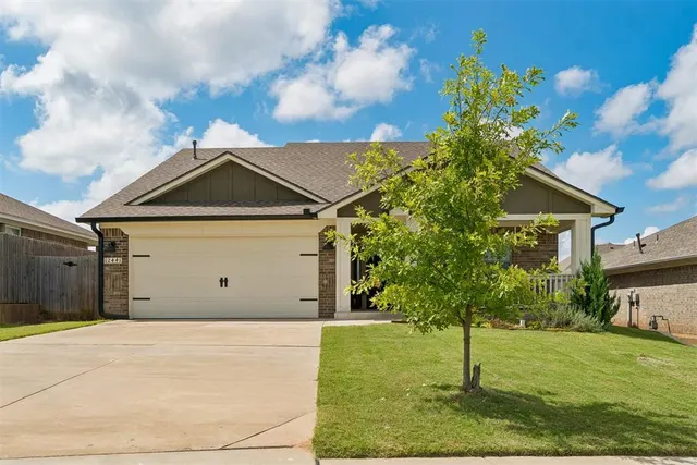 Photo 2 — 12441 Native Hill Drive, Choctaw, OK 73020