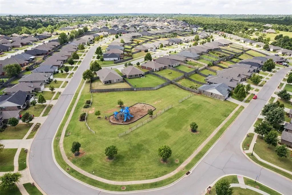 Photo 47 — 12441 Native Hill Drive, Choctaw, OK 73020