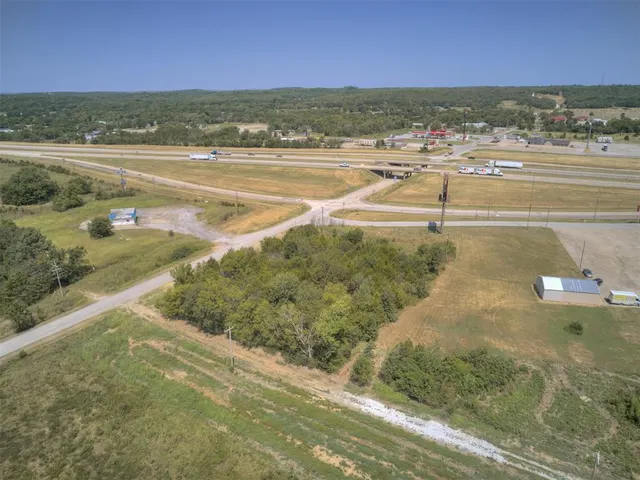 Photo 5 — 0000 Bryant at Leonard, Henryetta, OK 74437