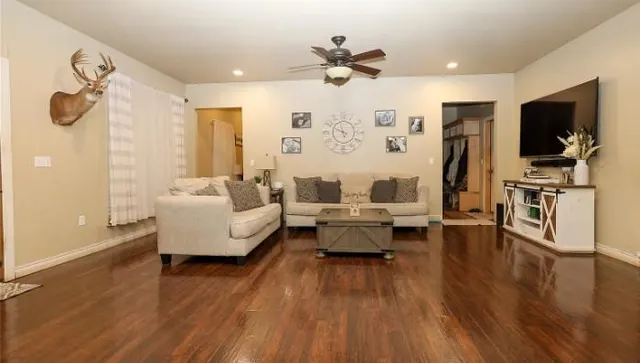 Photo 5 — 27059 Whispering Oaks Drive, Blanchard, OK 73010