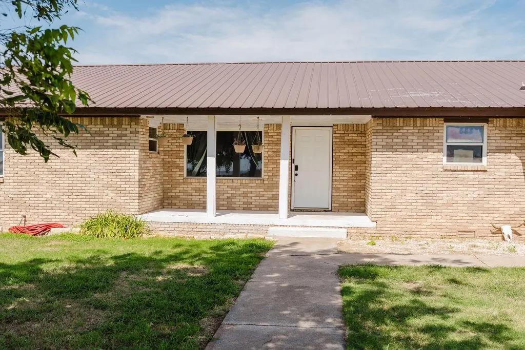 Front exterior — 12497 N 1780 Road, Erick, OK 73645