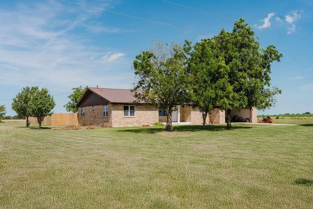 Photo 7 — 12497 N 1780 Road, Erick, OK 73645