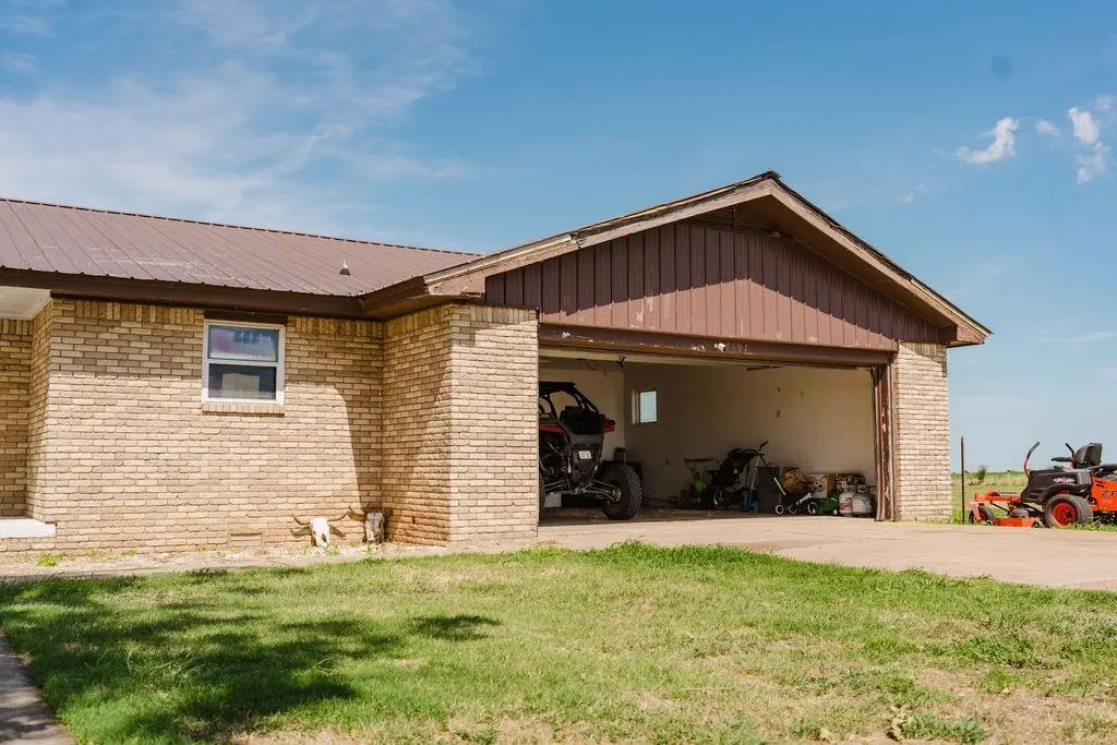 Photo 10 — 12497 N 1780 Road, Erick, OK 73645