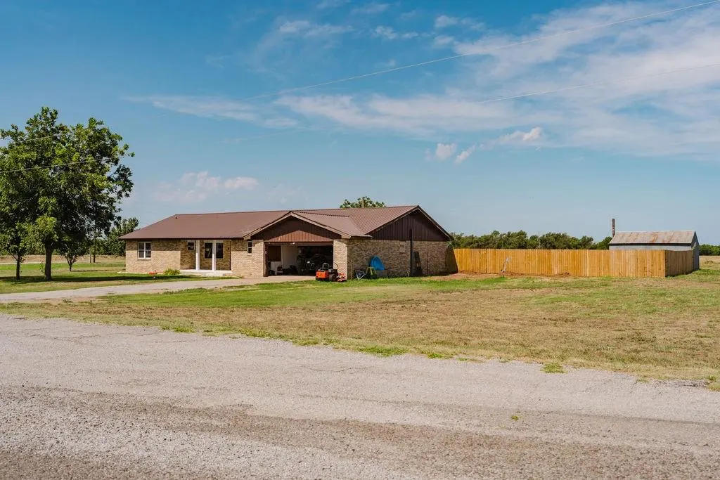 Photo 14 — 12497 N 1780 Road, Erick, OK 73645