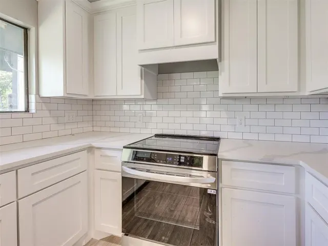 Photo 7 — 11609 Twisted Oak Road, Oklahoma City, OK 73120