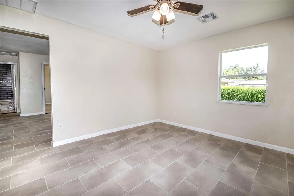 Photo 3 — 408 N 5th Avenue, Stroud, OK 74079