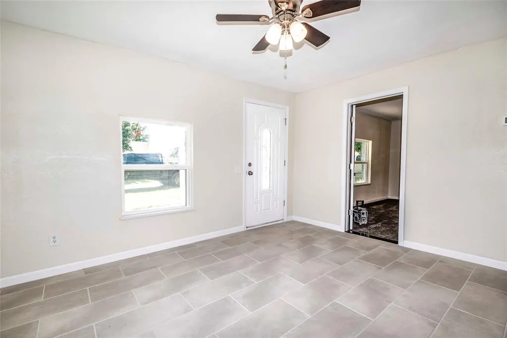 Photo 4 — 408 N 5th Avenue, Stroud, OK 74079