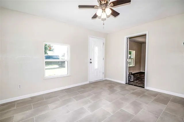 Photo 4 — 408 N 5th Avenue, Stroud, OK 74079