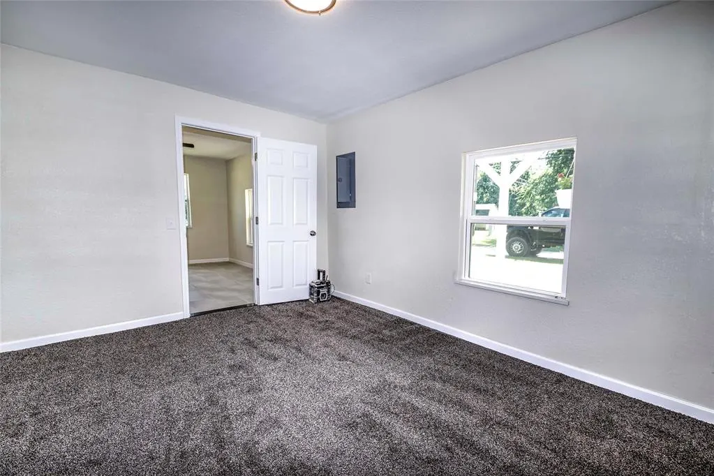 Photo 10 — 408 N 5th Avenue, Stroud, OK 74079
