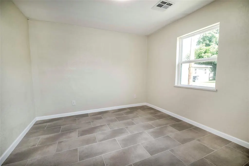 Photo 17 — 408 N 5th Avenue, Stroud, OK 74079