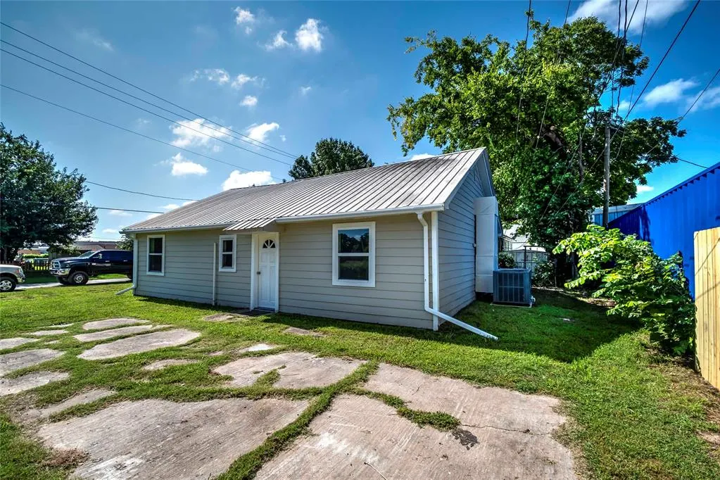 Photo 20 — 408 N 5th Avenue, Stroud, OK 74079