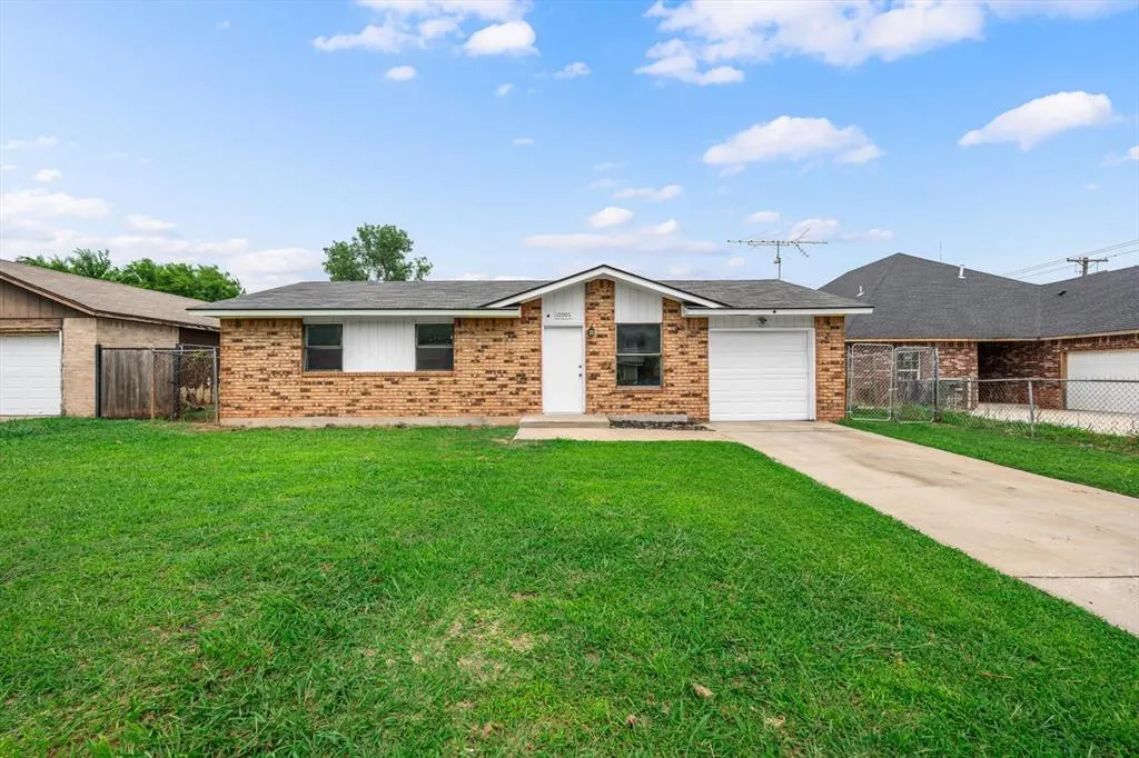 Front exterior — 10906 Penrith Lane, Oklahoma City, OK 73114