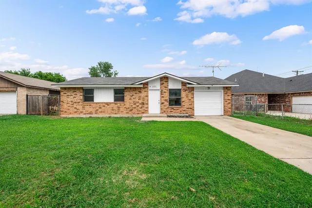 Front exterior — 10906 Penrith Lane, Oklahoma City, OK 73114