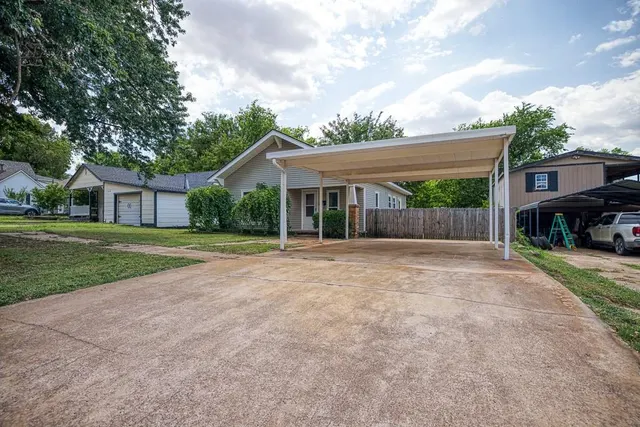 Photo 3 — 212 S 9th Street, Kingfisher, OK 73750