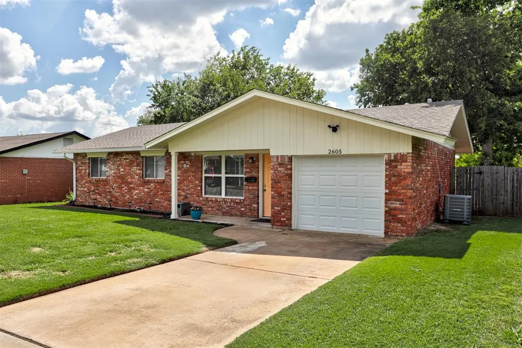 Photo 2 — 2605 Yorkshire Avenue, Oklahoma City, OK 73160