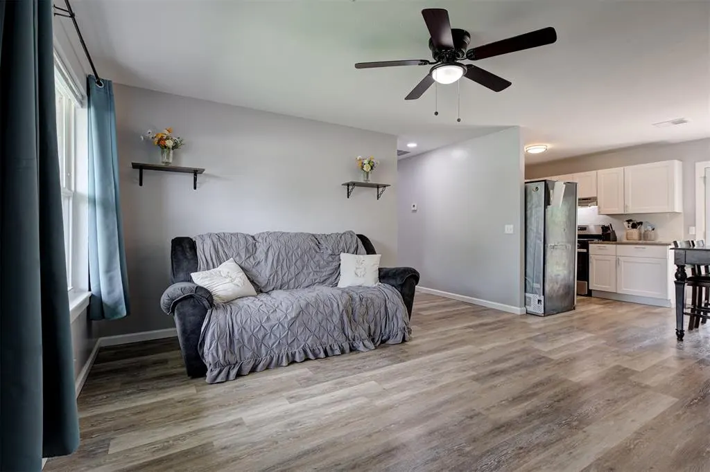 Photo 3 — 2605 Yorkshire Avenue, Oklahoma City, OK 73160