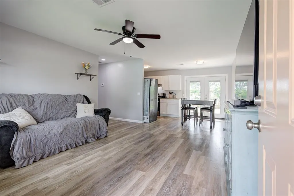 Photo 4 — 2605 Yorkshire Avenue, Oklahoma City, OK 73160