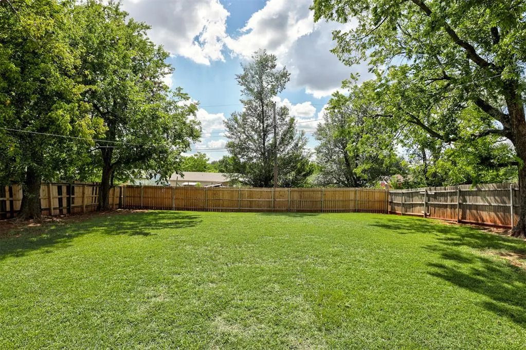 Photo 32 — 2605 Yorkshire Avenue, Oklahoma City, OK 73160