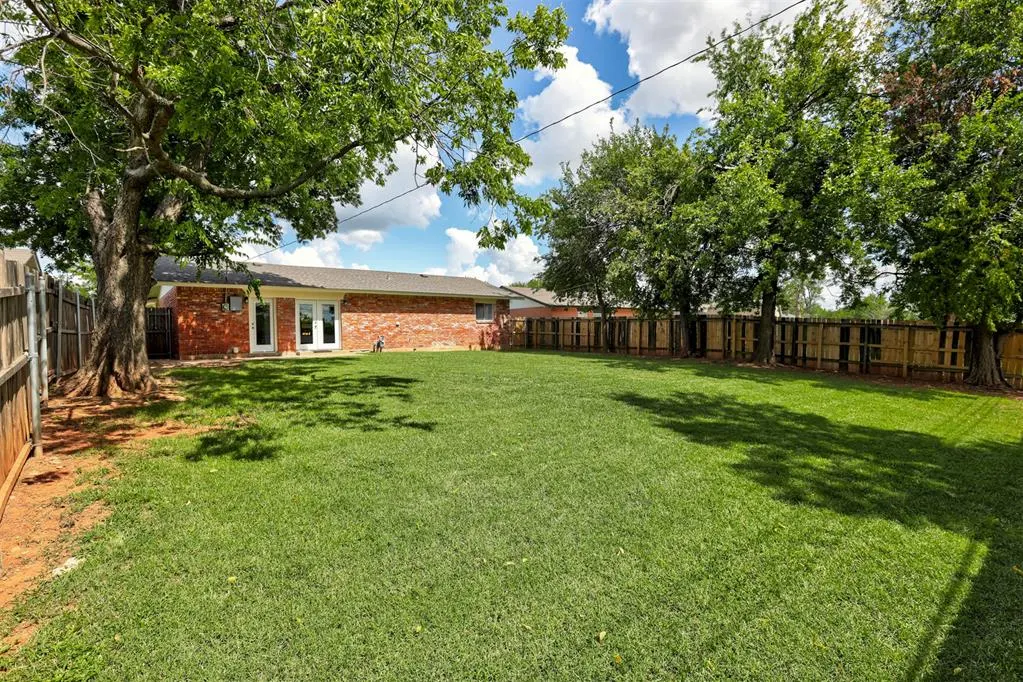 Photo 34 — 2605 Yorkshire Avenue, Oklahoma City, OK 73160