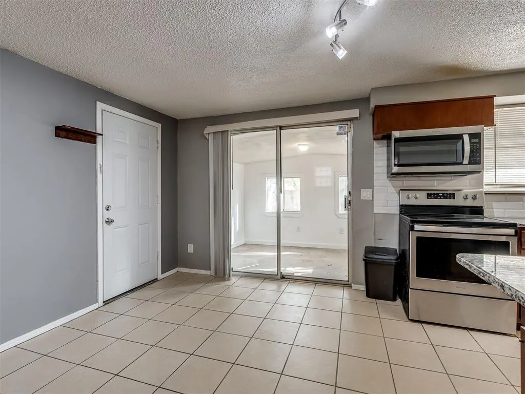 Photo 11 — 5714 N Meridian Avenue, Oklahoma City, OK 73112