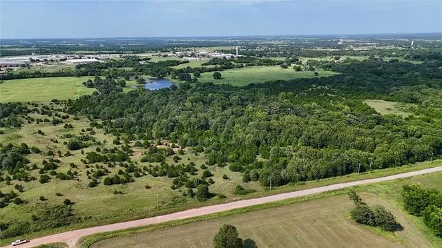 Photo 4 — 9 E 880 Road, Stroud, OK 74079