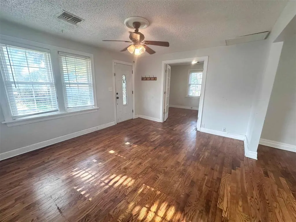 Photo 4 — 4605 N Hammond Avenue, Bethany, OK 73008