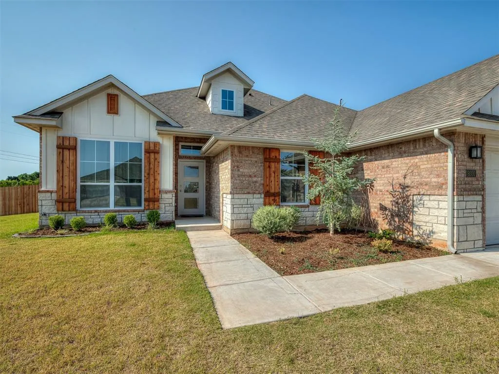 Photo 2 — 9300 NW 141st Street, Yukon, OK 73099