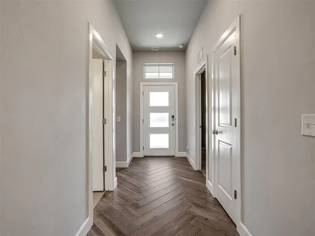 Photo 5 — 9300 NW 141st Street, Yukon, OK 73099