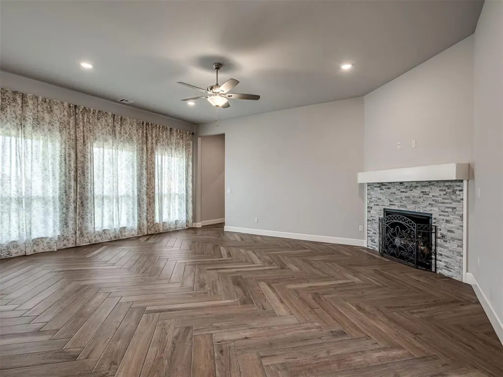 Photo 6 — 9300 NW 141st Street, Yukon, OK 73099