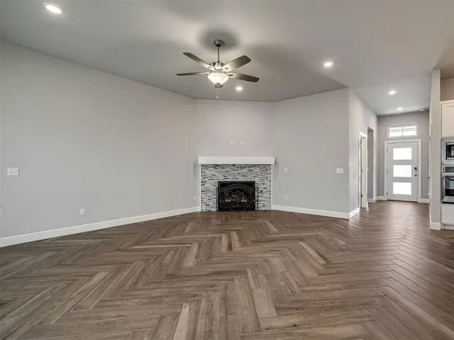Photo 7 — 9300 NW 141st Street, Yukon, OK 73099